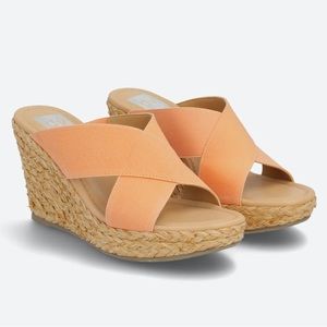 DV BY DOLCE VITA Deadra Raffia Slide Wedge